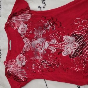 Red t-shirt with rose and wings